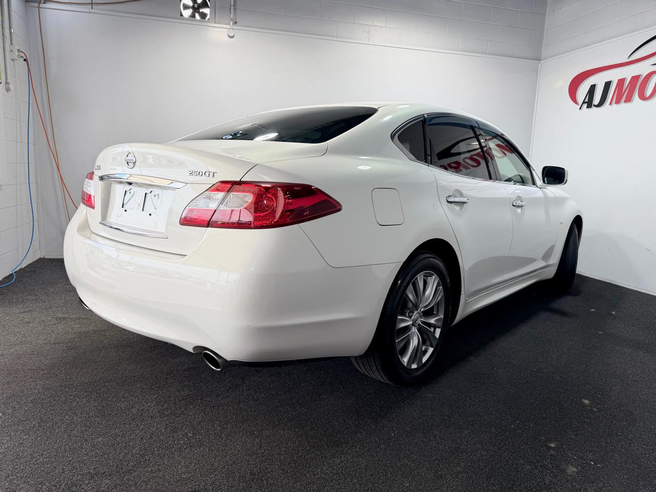 2014 Nissan Fuga