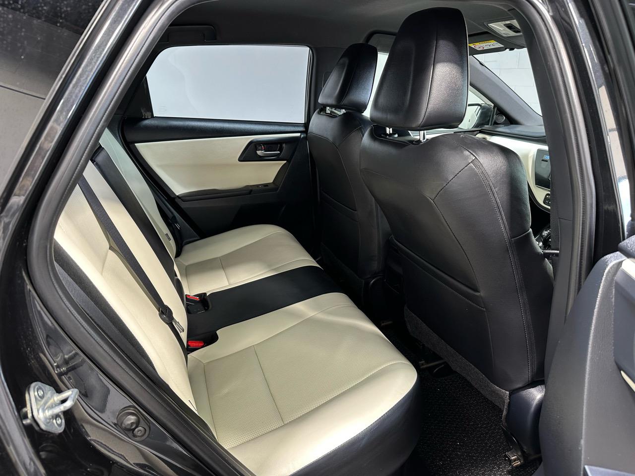 2016 Toyota Auris