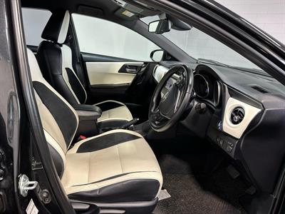 2016 Toyota Auris - Thumbnail