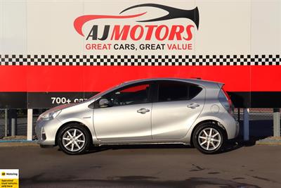 2012 Toyota Aqua - Thumbnail
