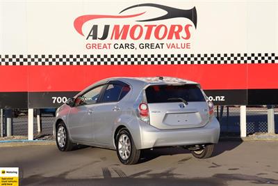 2012 Toyota Aqua - Thumbnail