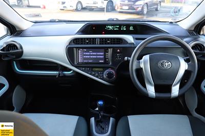 2012 Toyota Aqua - Thumbnail