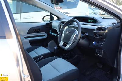 2012 Toyota Aqua - Thumbnail