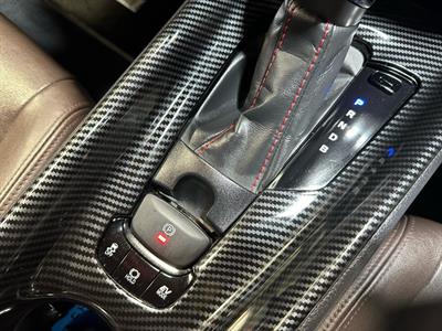 2017 Toyota C-HR - Thumbnail