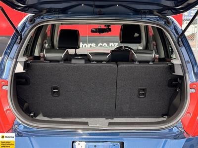 2015 Suzuki Swift - Thumbnail