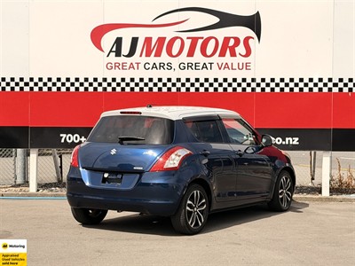 2015 Suzuki Swift - Thumbnail