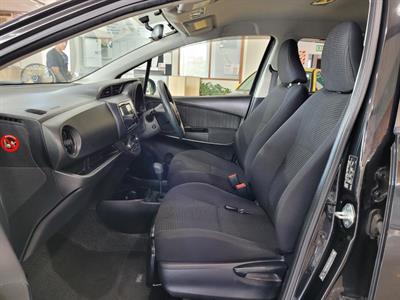 2017 Toyota Vitz - Thumbnail