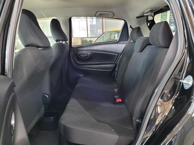 2017 Toyota Vitz - Thumbnail