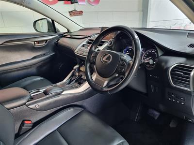 2014 Lexus NX 300h - Thumbnail