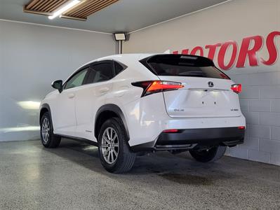2014 Lexus NX 300h - Thumbnail