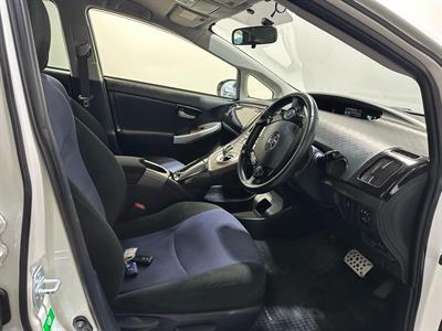2013 Toyota Prius - Thumbnail