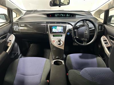 2013 Toyota Prius - Thumbnail