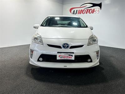 2013 Toyota Prius - Thumbnail