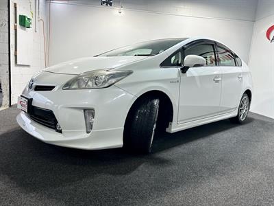 2013 Toyota Prius - Thumbnail