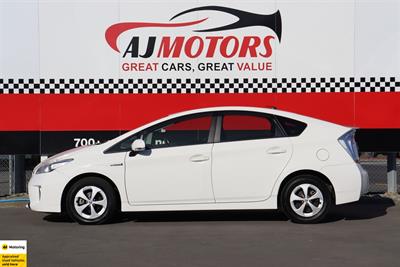2012 Toyota Prius - Thumbnail