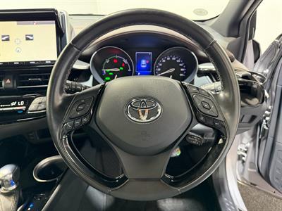 2018 Toyota C-HR - Thumbnail