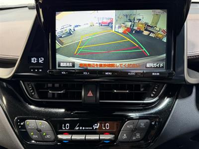 2018 Toyota C-HR - Thumbnail