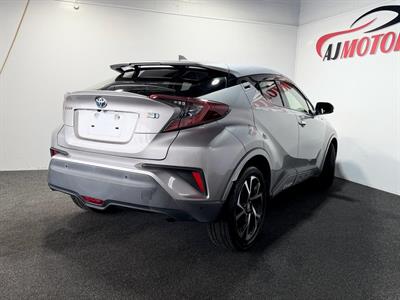 2018 Toyota C-HR - Thumbnail