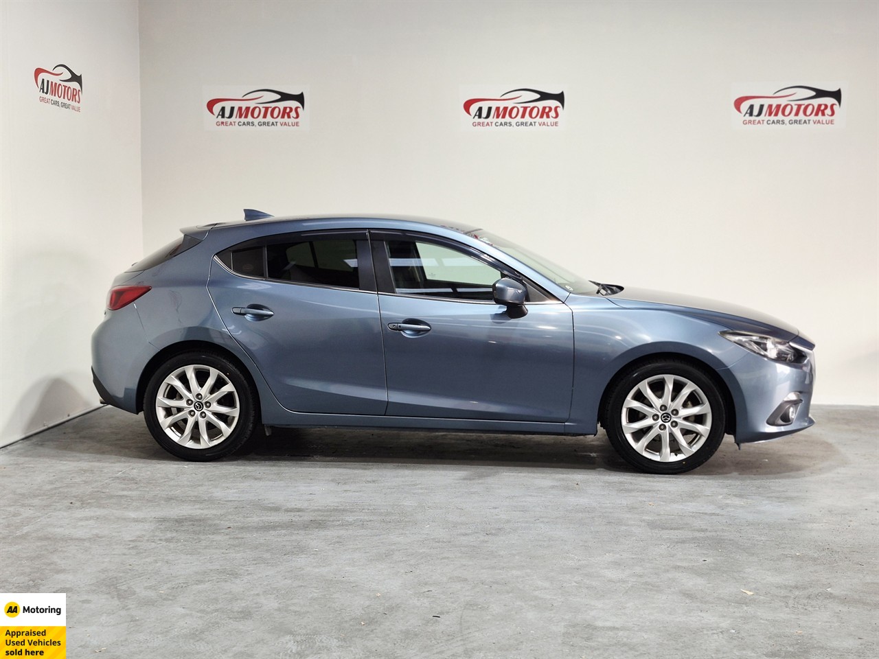 2015 Mazda Axela Sport