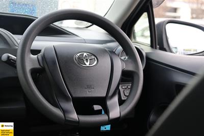 2019 Toyota Aqua - Thumbnail