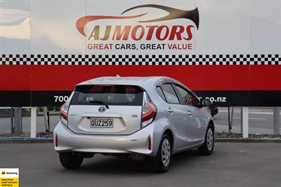 2019 Toyota Aqua - Thumbnail