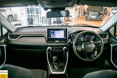 2019 Toyota RAV4 - Thumbnail