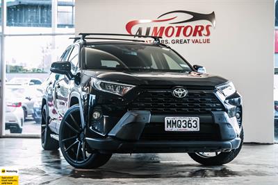 2019 Toyota RAV4 - Thumbnail