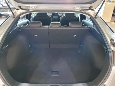 2018 Toyota Prius - Thumbnail