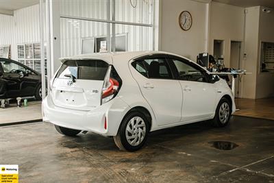 2018 Toyota Aqua - Thumbnail