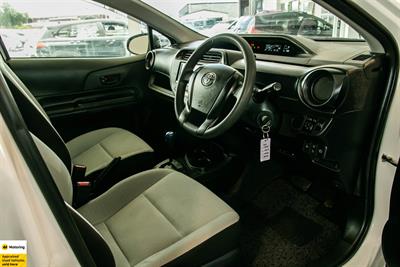 2018 Toyota Aqua - Thumbnail