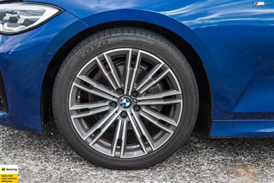 2019 BMW 320i - Thumbnail