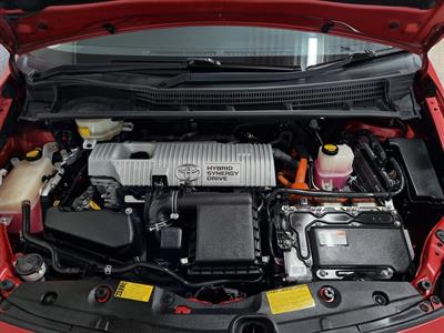 2013 Toyota Prius - Thumbnail