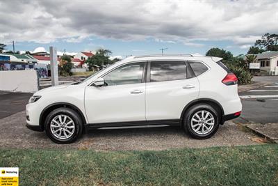2020 Nissan X-Trail - Thumbnail