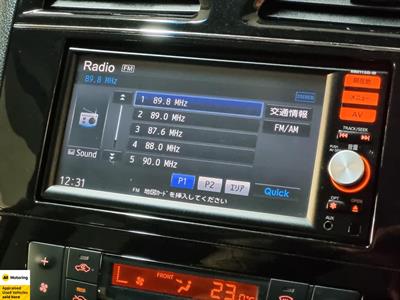 2014 Nissan Serena - Thumbnail
