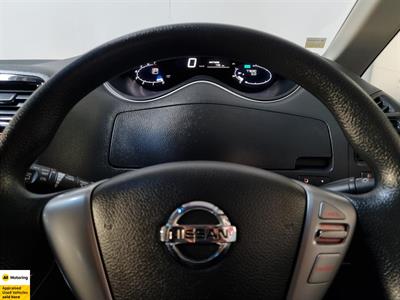 2014 Nissan Serena - Thumbnail