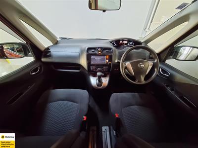 2014 Nissan Serena - Thumbnail