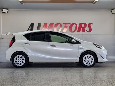 2019 Toyota Aqua - Thumbnail