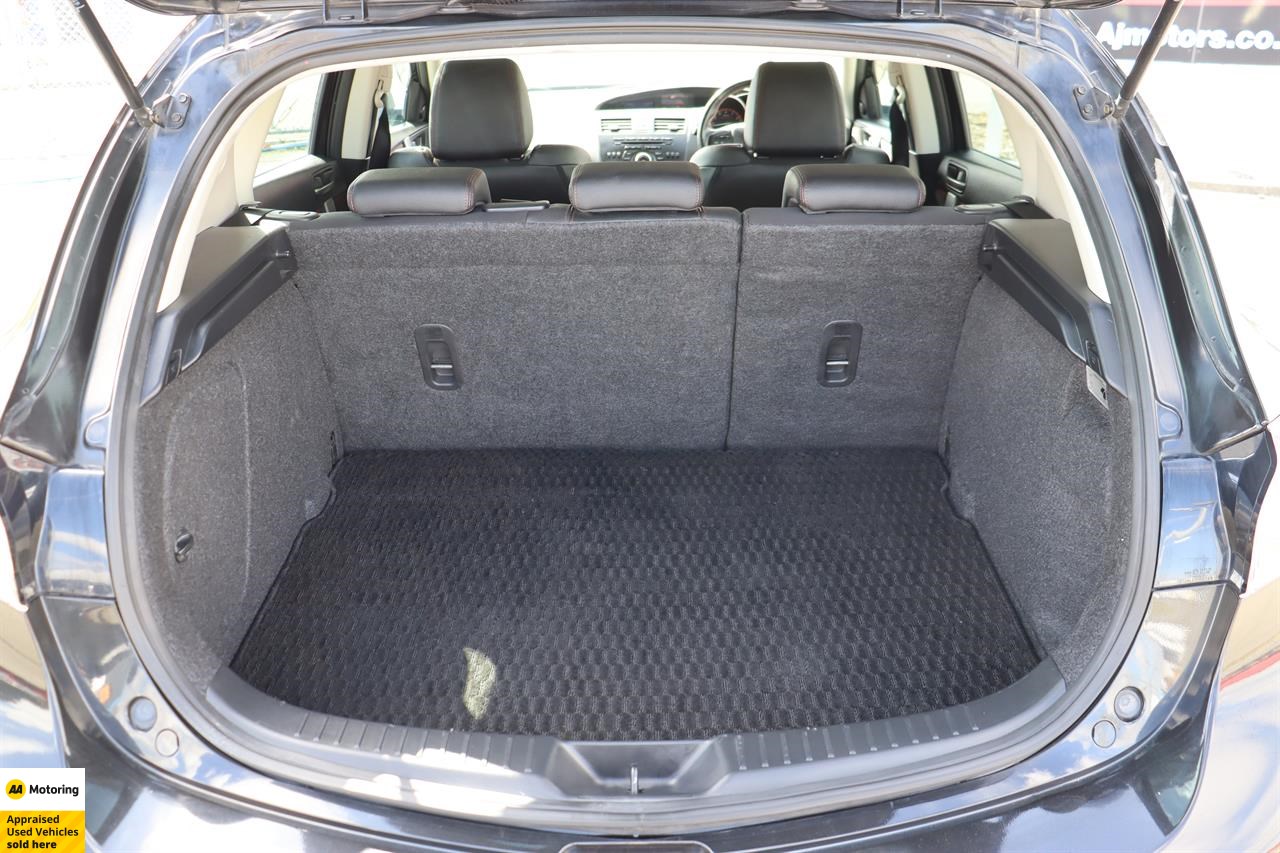 2013 Mazda Axela