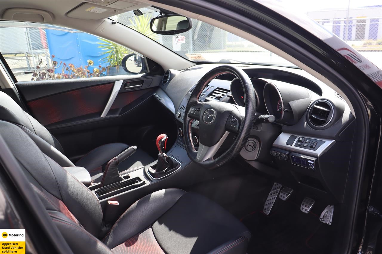 2013 Mazda Axela