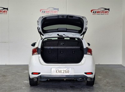 2017 Toyota Corolla - Thumbnail