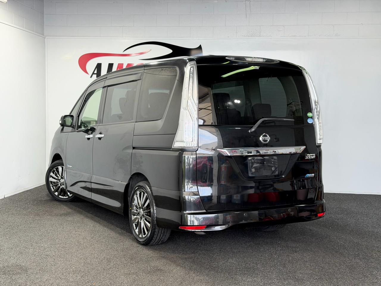 2015 Nissan Serena