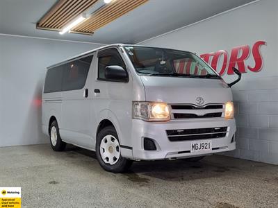 2013 Toyota Hiace - Thumbnail