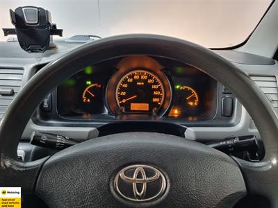 2013 Toyota Hiace - Thumbnail
