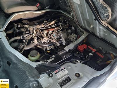 2013 Toyota Hiace - Thumbnail