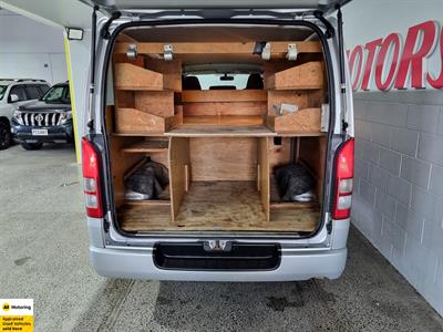 2013 Toyota Hiace - Thumbnail