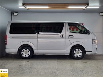 2013 Toyota Hiace - Thumbnail