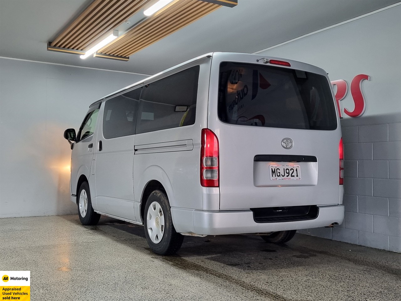 2013 Toyota Hiace
