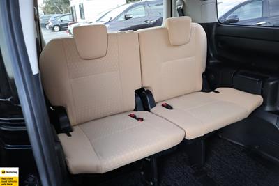2014 Toyota Noah - Thumbnail