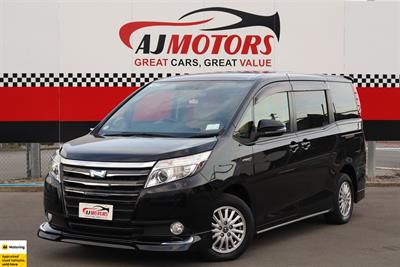 2014 Toyota Noah - Thumbnail