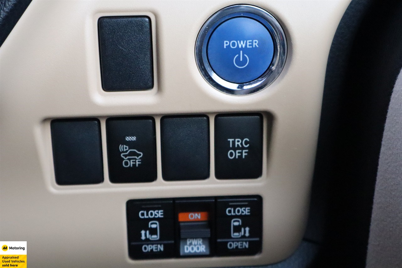 2014 Toyota Noah